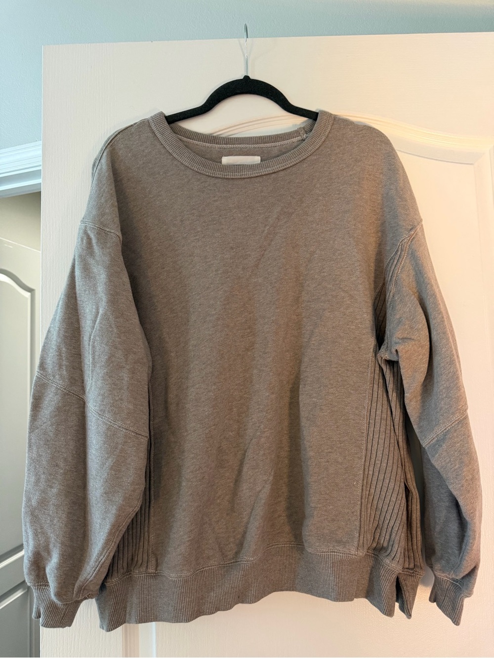 aerie Crewneck Sweatshirt in Light brown